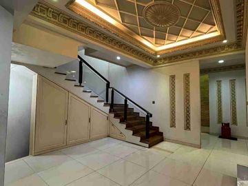 Rumah Luxury Eropa Klasik di Taman Palem Lestari Cengkareng dekat Green Sedayu Mall