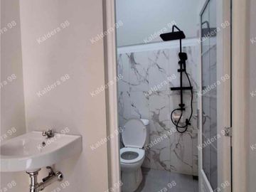 DIJUAL  RUMAH BARU 10 Menit Dari UNNES POSISI HOOK HADAP TIMUR DAN SELATAN SHM Ready

HARGA 565 JUTA CASH

📍Alamat : Gunungturun raya, Mangunsari Gunungpati Semarang 
 
-Status: SHM Dan IMB READY 
- Luas Tanah 120 m2
-Luas Bangunan 50 m²
-Kamar tidur 2
-Kamar mandi 1
-CARPOT 2 MOBIL 
-listrik 1300 watt
-Tandon Air 1000 liter
-Air artetis 
-Akses papasan mobil

SPEK pondasi batu kali, pasir Muntilan,pintu mahoni finishing melamin, genteng flat beton , rangka baja ringan, Cat mowilax watercoat , lantai granit, taman depan belakang 

Hub telp /wa :