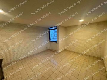 Casa de una planta en Renta a pie de calle Oficina o vivienda colonia La Hacienda, cerca de CU y 24 sur,Puebla