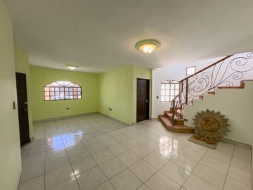 CASA EN VENTA EN PRADOS DE BUGAMBILIA, HERMOSILLO SONORA