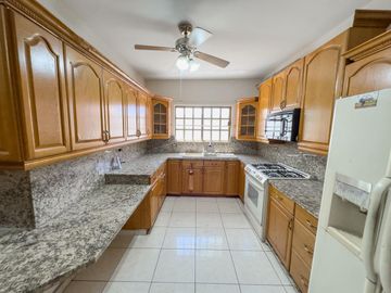 CASA EN VENTA EN PRADOS DE BUGAMBILIA, HERMOSILLO SONORA