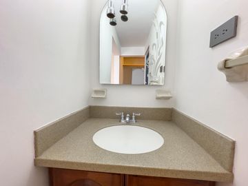 CASA EN VENTA EN PRADOS DE BUGAMBILIA, HERMOSILLO SONORA