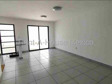 Renta Casa 3 Habitaciones con Amenidades Zakia APT