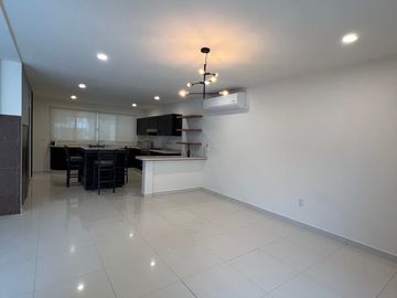 CASA EN RENTA EN JARDINES DE SANTA FE, CERCA DE IBERO, LUX, MONCLAIR, SUBIRE, ALTACIA