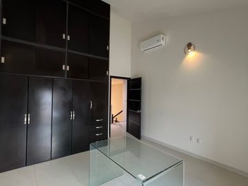 CASA EN RENTA EN JARDINES DE SANTA FE, CERCA DE IBERO, LUX, MONCLAIR, SUBIRE, ALTACIA