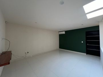 SE RENTA CASA EN FRACC PRIVADO JARDINES DE SANTA FE, CERCA DE IBERO, LUX, MONCLAIR, SUBIRE,  ALTACIA