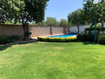 SE RENTA CASA EN FRACC PRIVADO JARDINES DE SANTA FE, CERCA DE IBERO, LUX, MONCLAIR, SUBIRE,  ALTACIA