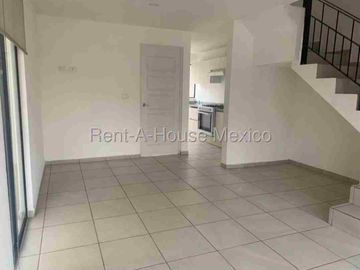 Renta Casa 3 Habitaciones con Amenidades Capital Sur APT