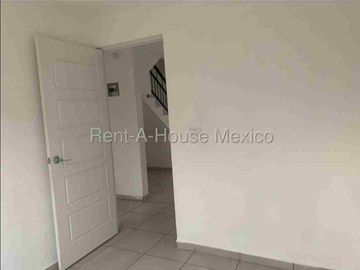 Renta Casa 3 Habitaciones con Amenidades Capital Sur APT