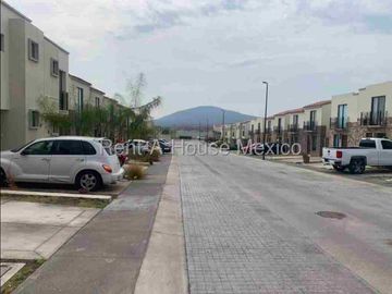 Renta Casa 3 Habitaciones con Amenidades Capital Sur APT