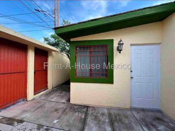Renta Casa Amueblada 2 Habitaciones un piso Desarrollo San Pablo APT