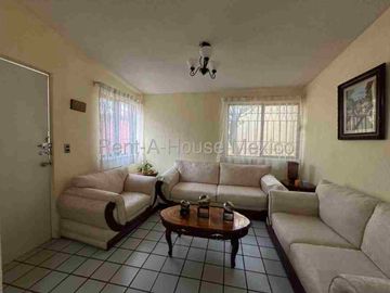 Renta Casa Amueblada 2 Habitaciones un piso Desarrollo San Pablo APT