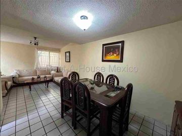 Renta Casa Amueblada 2 Habitaciones un piso Desarrollo San Pablo APT