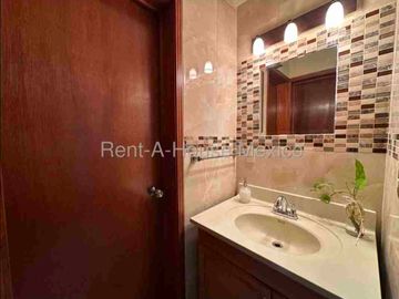 Renta Casa Amueblada 2 Habitaciones un piso Desarrollo San Pablo APT