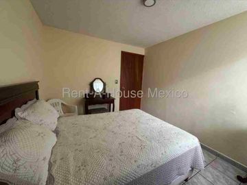 Renta Casa Amueblada 2 Habitaciones un piso Desarrollo San Pablo APT