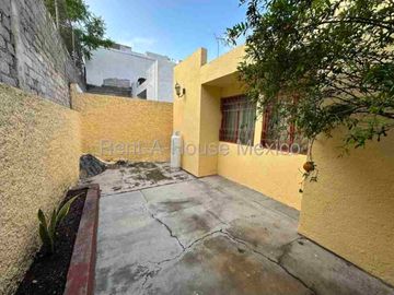 Renta Casa Amueblada 2 Habitaciones un piso Desarrollo San Pablo APT