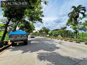 Tanah di sewakan di jalan raya sunset road sangat strategis cocok untuk usaha