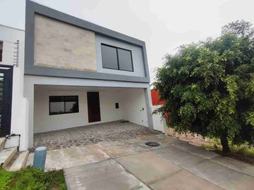 Casa de 4 habitaciones en Venta en Barranca del Refugio