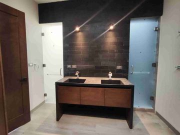 Casa de 4 habitaciones en Venta en Barranca del Refugio