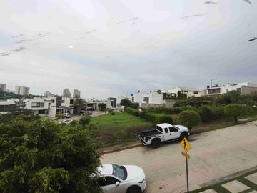 Casa de 4 habitaciones en Venta en Barranca del Refugio