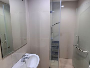 DIJUAL DAN DISEWAKAN CEPAT, APARTERMENT M TOWN SIGNATURE TOWER GALAXY DI GADING SERPONG.
