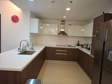 FOR LEASE | EAST GALLERY PLACE – BGC