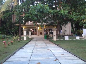 🌴✨ EXCLUSIVE BEACHFRONT VILLA FOR SALE — SEKOTONG, LOMBOK ✨🌴