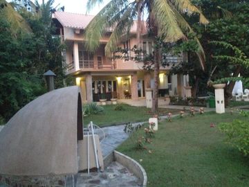 🌴✨ EXCLUSIVE BEACHFRONT VILLA FOR SALE — SEKOTONG, LOMBOK ✨🌴
