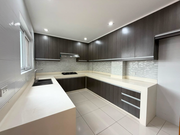 4BR with 3CG Townhouse FOR LEASE in  Heroes Hill Place, Brgy. Sta. Cruz, Quezon City