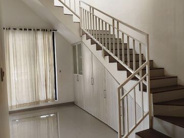 Dijual Cepat Rumah Modern Minimalis 2Lantai Di Perumahan Greenland Tidar Kota Malang