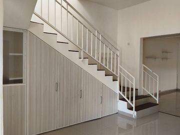 Dijual Cepat Rumah Modern Minimalis 2Lantai Di Perumahan Greenland Tidar Kota Malang