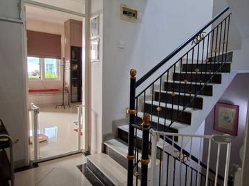 Jual Cepat Rumah Keren Bonus Perabotan Area Taman Ratu Jakarta Barat Harga Bisa Nego