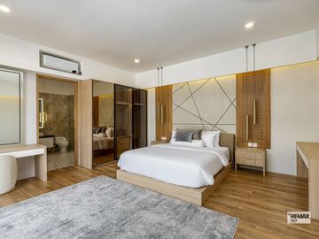 Premium 3-Bedroom Villa For Sale In Prime Seminyak Area