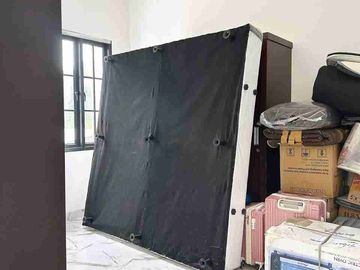 Rumah Ready Stok gaya American Clasic di Tanah Baru Beji Depok