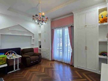 DIJUAL Rumah Mewah Elite dan Cantik Villa Panbil Batam Semi Furnished Siap Huni