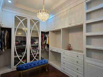 DIJUAL Rumah Mewah Elite dan Cantik Villa Panbil Batam Semi Furnished Siap Huni