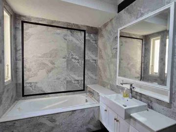 DIJUAL Rumah Mewah Elite dan Cantik Villa Panbil Batam Semi Furnished Siap Huni