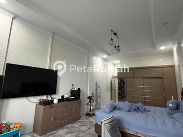 DIJUAL RUMAH JALAN BRIGJEND KATAMSO KOMPLEK KATAMSO SQUARE - DAERAH TITI KUNING MEDAN JOHOR (lisa)