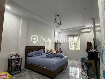 DIJUAL RUMAH JALAN BRIGJEND KATAMSO KOMPLEK KATAMSO SQUARE - DAERAH TITI KUNING MEDAN JOHOR (lisa)