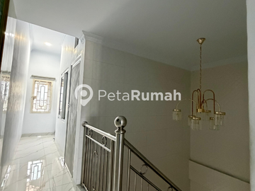 DIJUAL RUMAH JALAN BRIGJEND KATAMSO KOMPLEK KATAMSO SQUARE - DAERAH TITI KUNING MEDAN JOHOR (lisa)