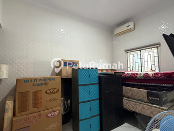DIJUAL RUMAH JALAN BRIGJEND KATAMSO KOMPLEK KATAMSO SQUARE - DAERAH TITI KUNING MEDAN JOHOR (lisa)