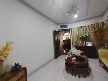 Dijual rumah dicempaka putih Jakarta Pusat dekat dengan KFC CEMPAKA PUTIH