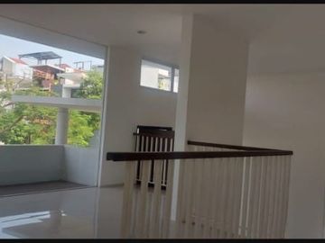 Dijual Rumah Baru Citra Garden 8, Hoek, LT 180 M², 2,5 Lantai, 4+1 KT, Rp 5,2 M Nego