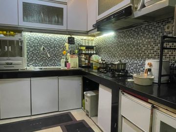 DIJUAL CEPAT RUMAH SEMI FURNISHED SIAP HUNI CLUSTER CANARY GOLDEN PALM RESIDENCE CITRA 5 JAKARTA BARAT