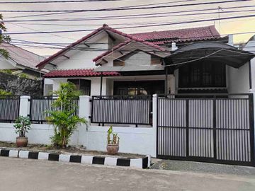 Rumah 2 Lantai SHM Siap Huni Di Cinere