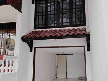 Rumah 2 Lantai SHM Siap Huni Di Cinere