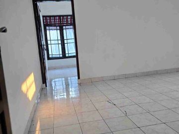 Rumah 2 Lantai SHM Siap Huni Di Cinere