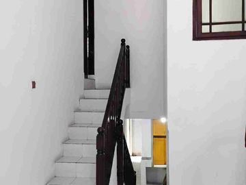 Rumah 2 Lantai SHM Siap Huni Di Cinere