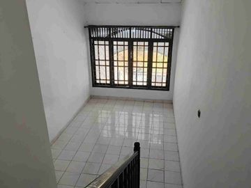 Rumah 2 Lantai SHM Siap Huni Di Cinere