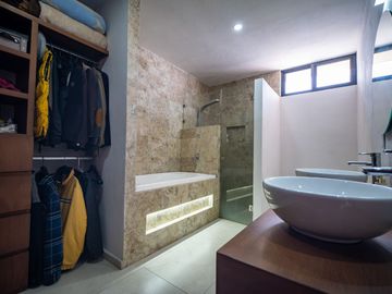 casa de 4 recamaras en venta en valle imperial coto avellano